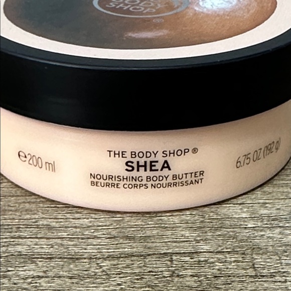 Body Shop SHEA Moisturizing Body Butter 48-Hour Ultra Rich 6.75oz - Picture 3 of 5